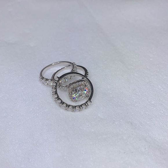 4ct tw square halo round brilliant bridal ring set - Picture 10 of 12